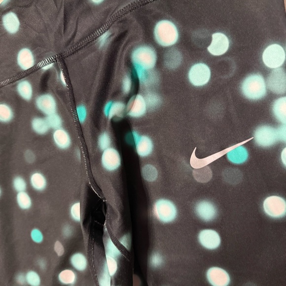 Nike Dri fit Black and Teal Patterned Leggings - Picture 4 of 5